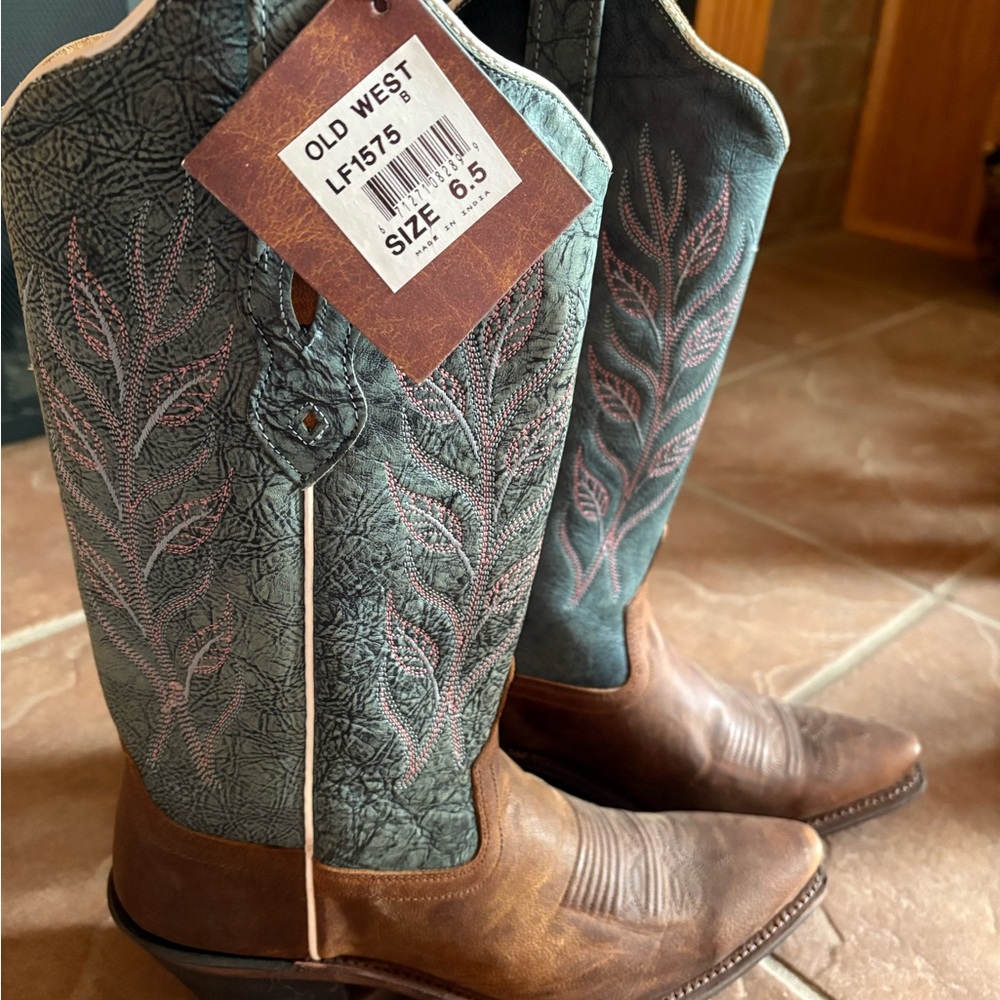 Old West Tan Leather Cowboy Boots Woman’s size 6.5. - Picture 2 of 8